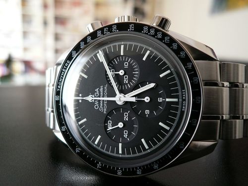 OMEGA SPEEDMASTER MOONWATCH