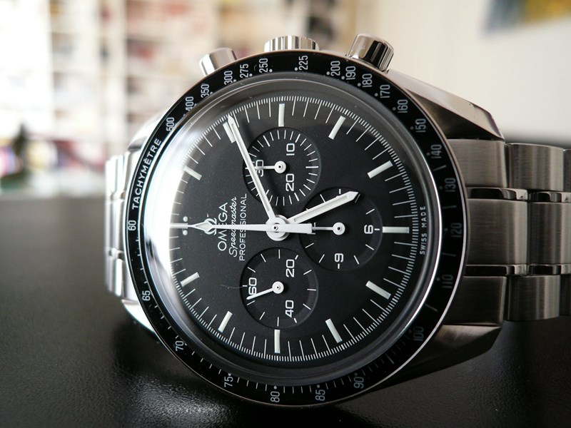 OMEGA SPEEDMASTER MOONWATCH
 	 
