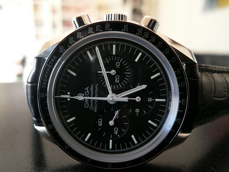 OMEGA SPEEDMASTER MOONWATCH
 	 
