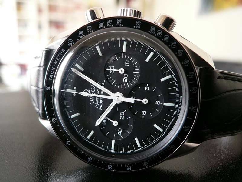 OMEGA SPEEDMASTER MOONWATCH
 	 
