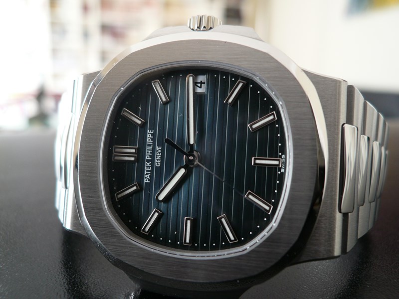 photo n°1 : PATEK PHILIPPE NAUTILUS