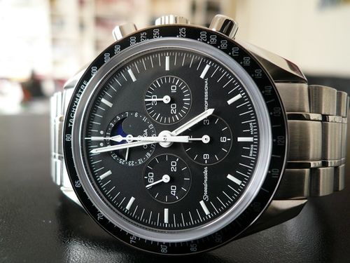 OMEGA SPEEDMASTER MOONPHASE