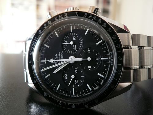 OMEGA SPEEDMASTER MOONWATCH