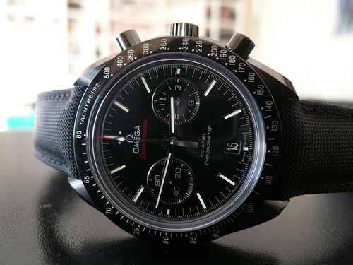 OMEGA SPEEDMASTER 'DARK SIDE OF THE MOON'