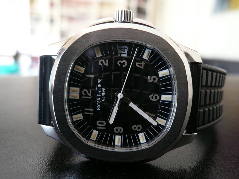 PATEK PHILIPPE AQUANAUT
 	 
