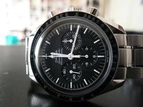 OMEGA SPEEDMASTER MOONWATCH