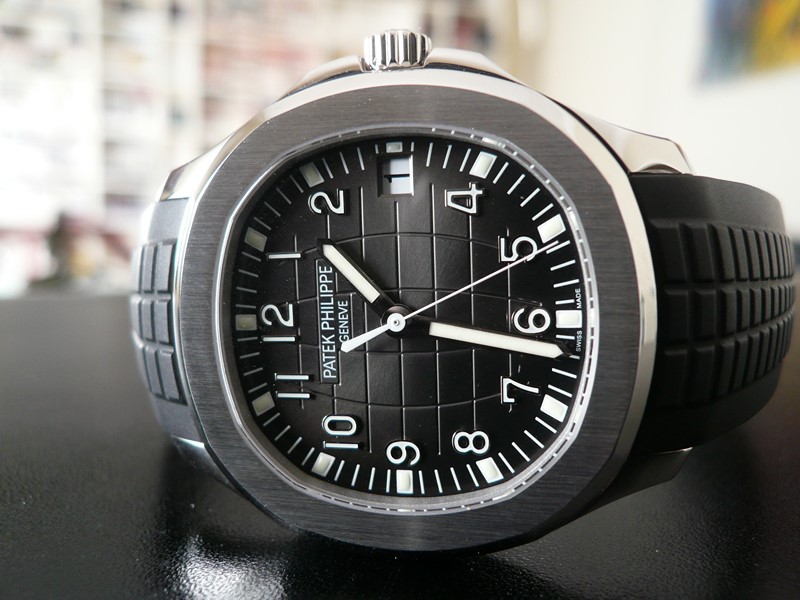 PATEK PHILIPPE AQUANAUT
 	 
