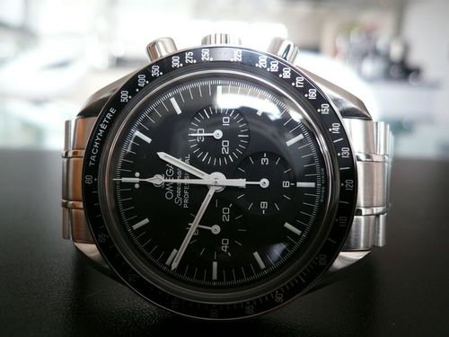 OMEGA SPEEDMASTER MOONWATCH