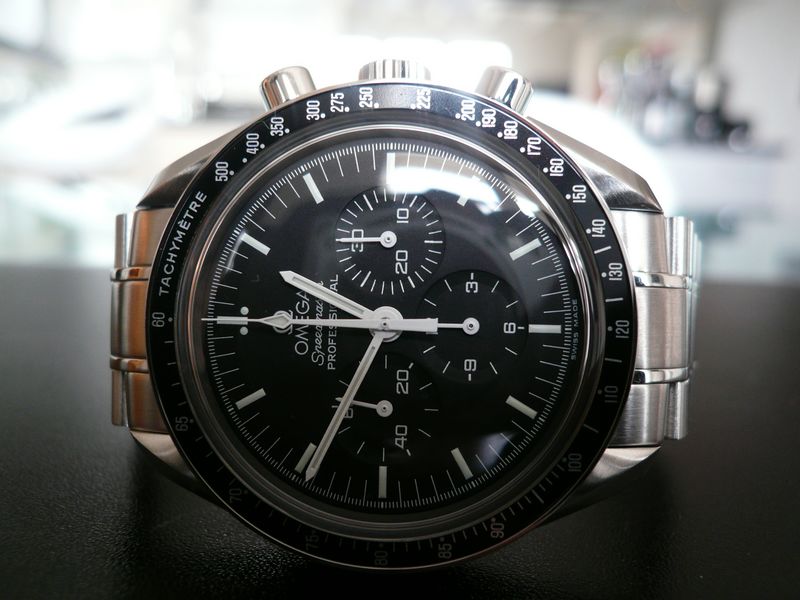 OMEGA SPEEDMASTER MOONWATCH
 	 
